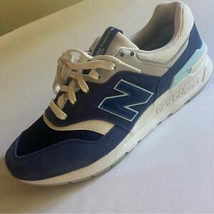 New Balance 997H Shoes Womens 9 Bleach Blue White Moon Shadow CW997HSW
